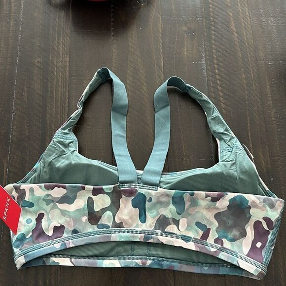 NWT Spanx Printed Low Impact Sports Bra M Camouflage Green Padded Slip On Low - Picture 8 of 9